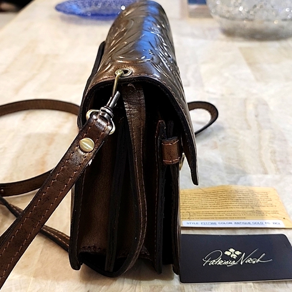 Patricia Nash Bronze Brown Tooled Crossbody NWOT - Picture 4 of 15